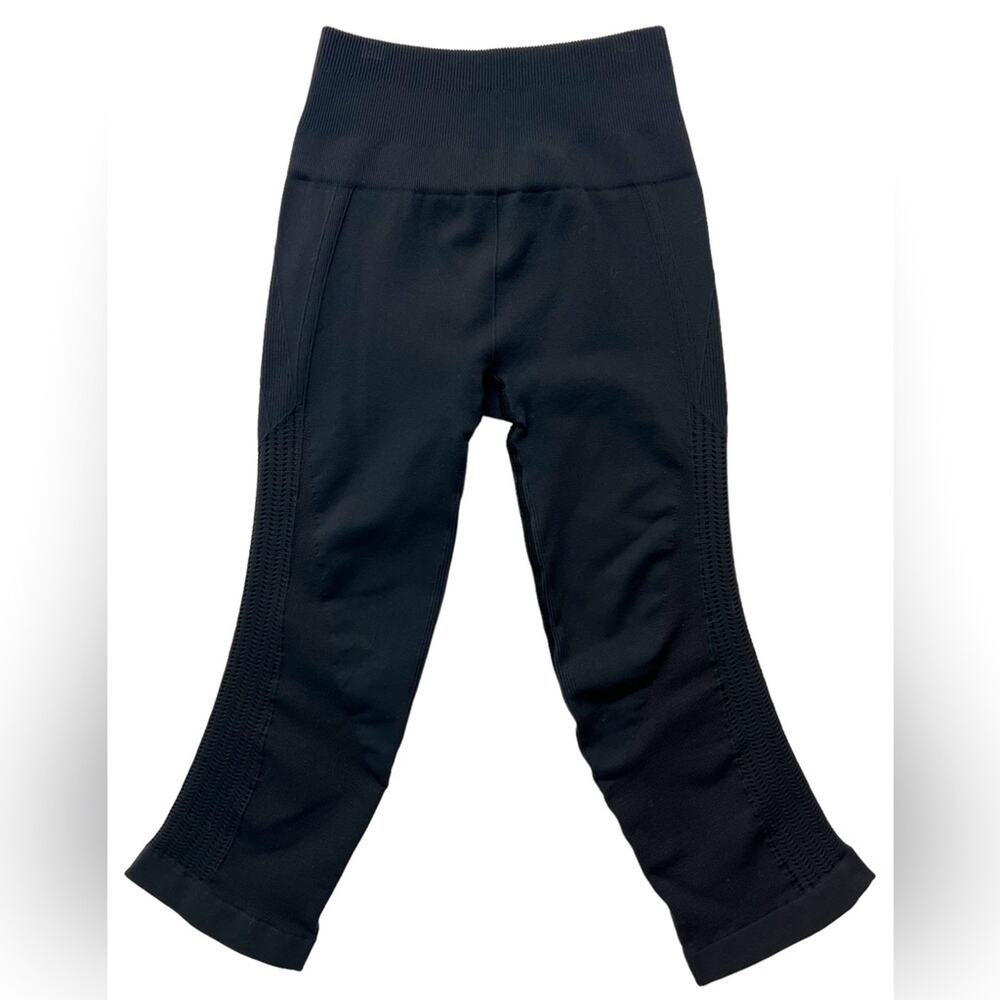 Lululemon Cropped Compression Leggings - Size 2